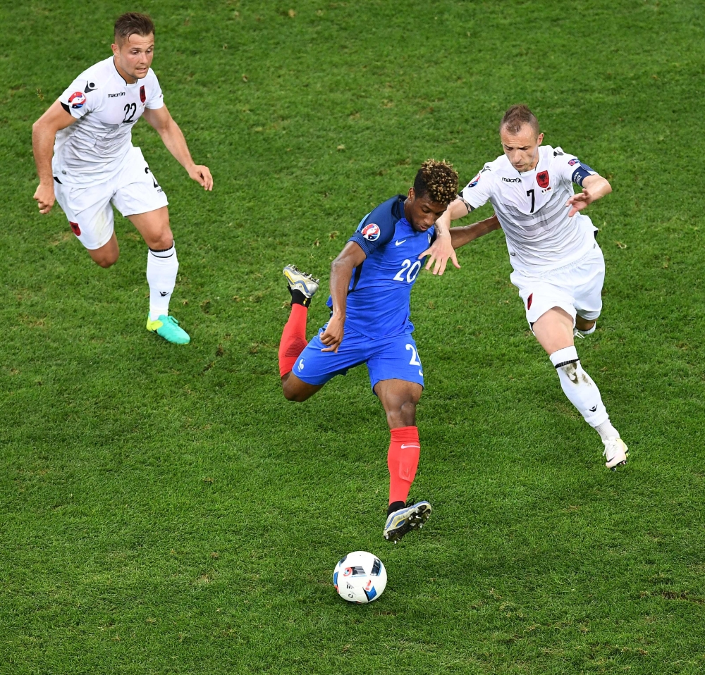 فرنسا تفلت من كمين ألبانيا بثنائية متأخرة وتصعد لدور الـ16 بـ(يورو 2016)