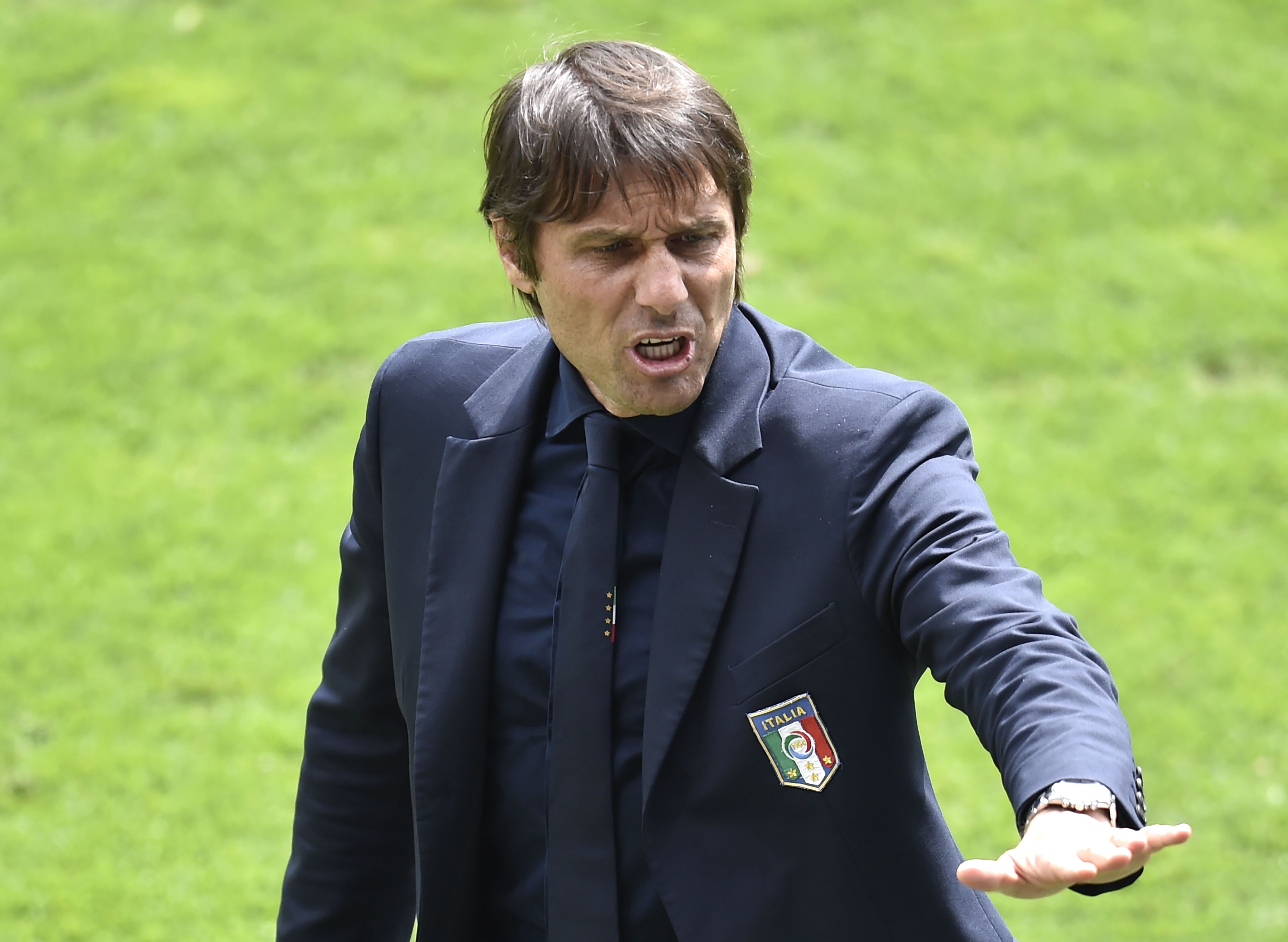 Euro 2016: Conte wants Italian fans to show their pride