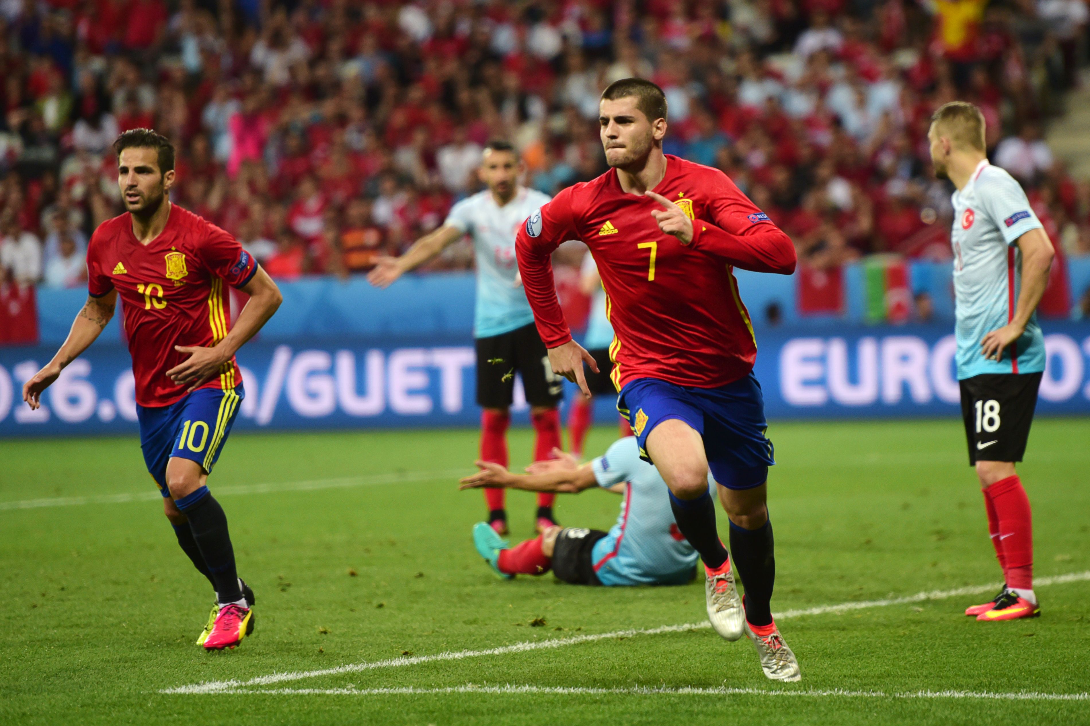 Euro 2016: Morata double leads Spain to easy win over Turkey