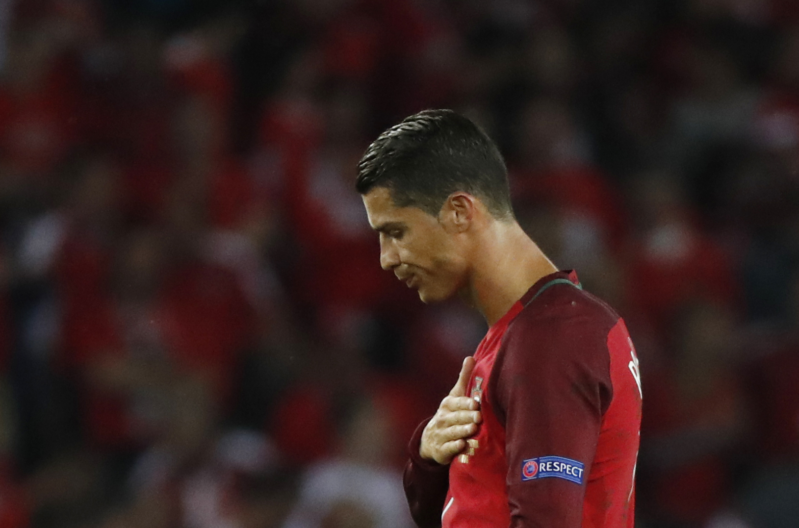 Euro 2016: Ronaldo misses penalty as Portugal held by Austria