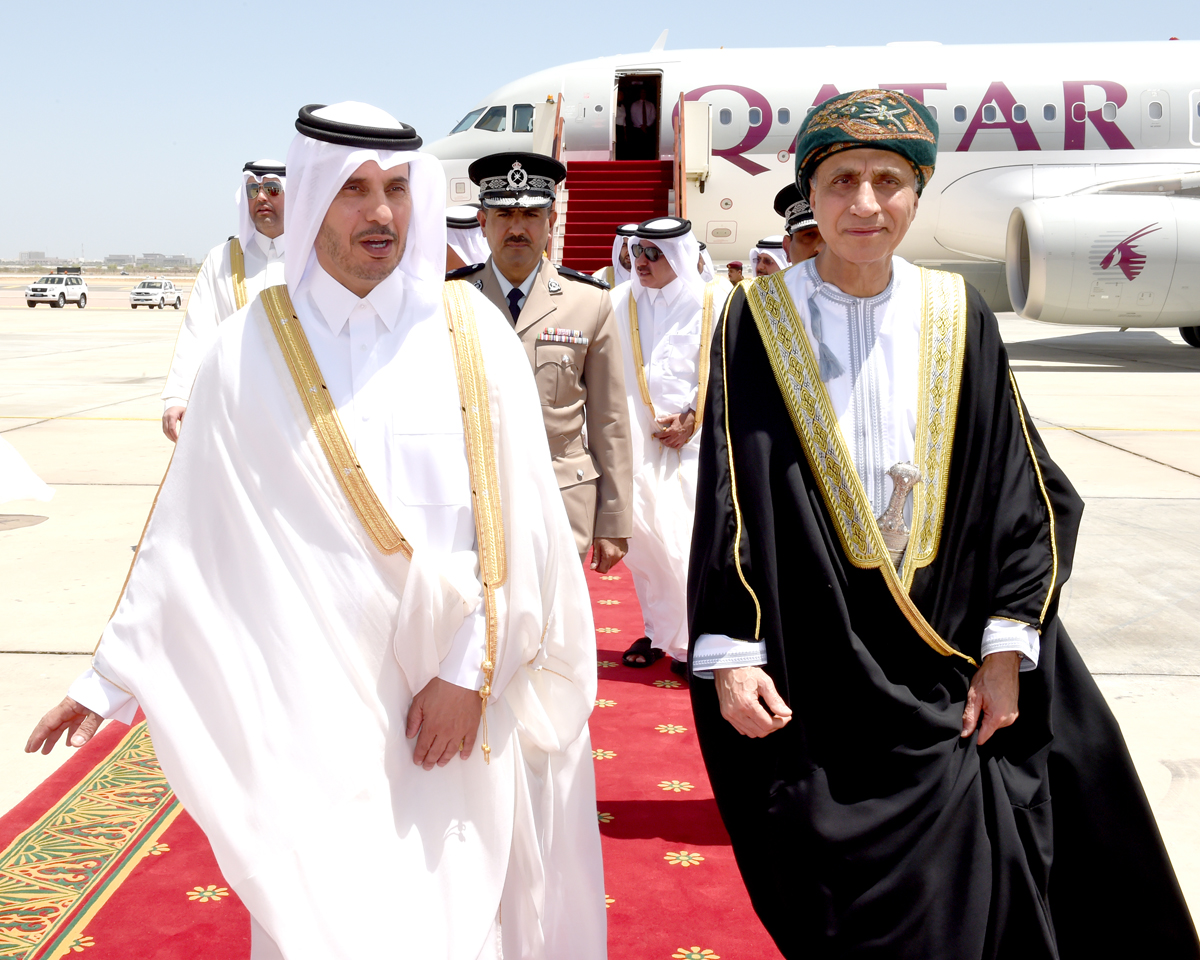 Qatari Prime Minister arrives in Oman