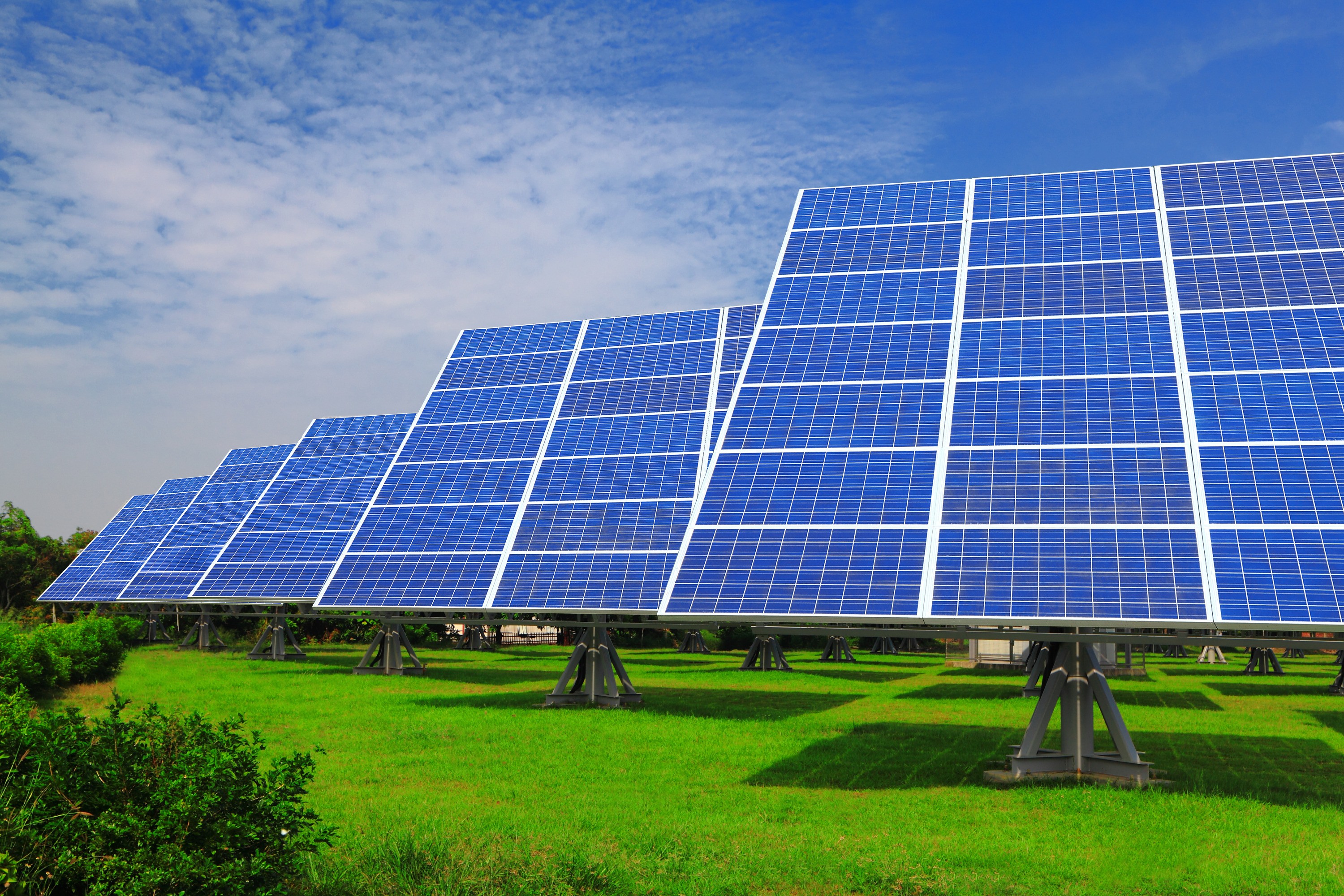دبي تعتزم بناء محطة للطاقة الشمسية المركزة بقدرة الف ميغاوات