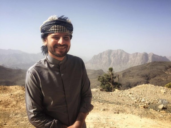 نجم الإنشاد الإسلامي "سامي يوسف" يشيد بكرم ضيافة العمانيين