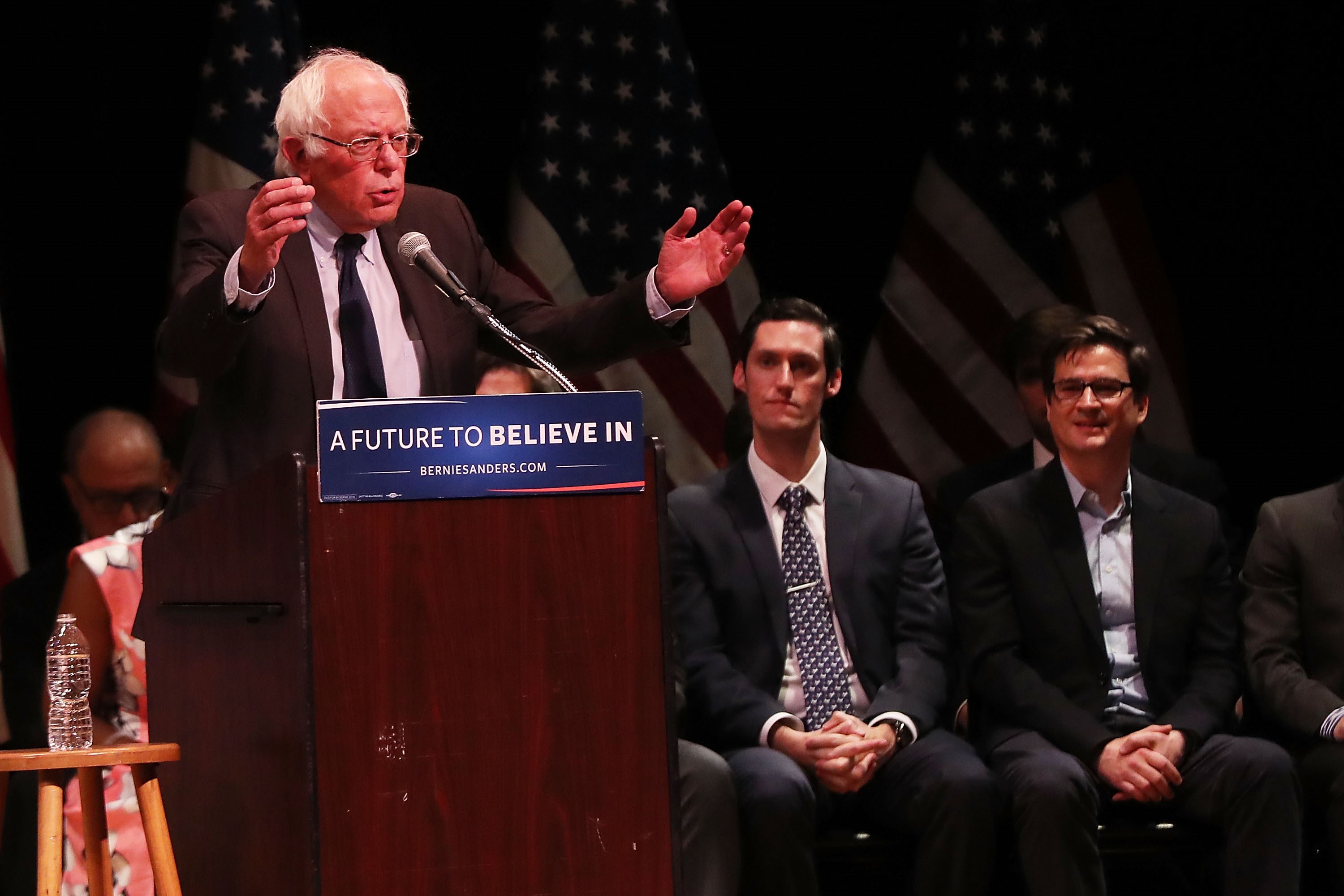 Sanders will vote for Clinton to stop Trump