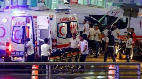 الخارجية العمانية تتابع أحوال المواطنين .. وفاة 5 سعوديين في تفجيرات مطار اسطنبول