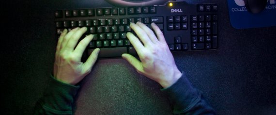 قراصنة يخترقون صحيفة سعودية وينشرون تصريحات مزيفة لولي العهد.. ما الذي كتبوه؟
