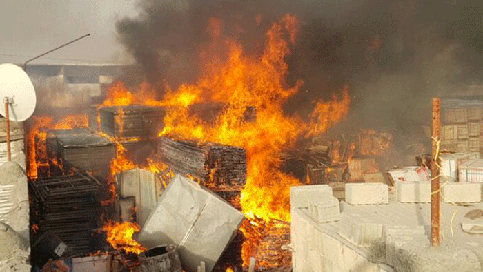 Oman firefighters doused Baushar blaze, no casualties