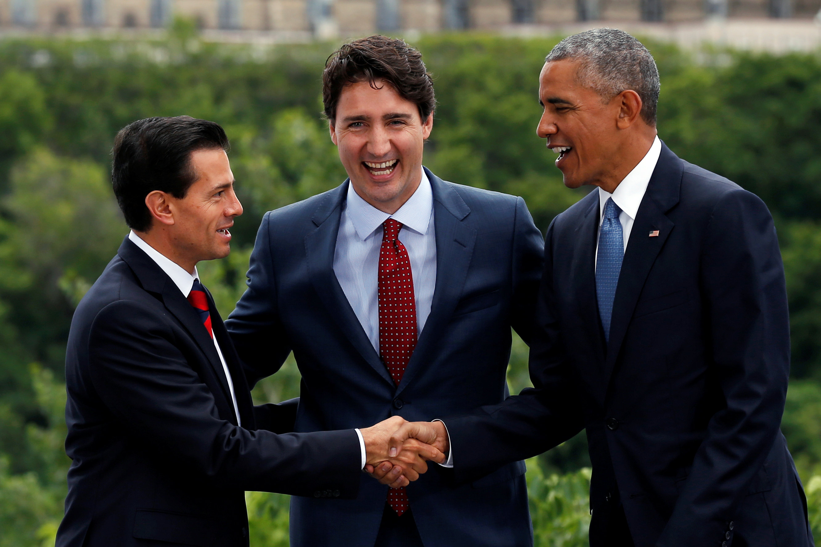 North American leaders vow to boost trade despite threats
