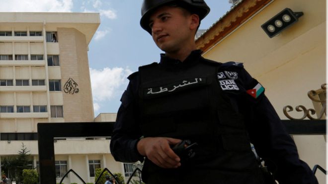 مقتل /5/ أشخاص في هجوم استهدف مكتب مخابرات بالأردن