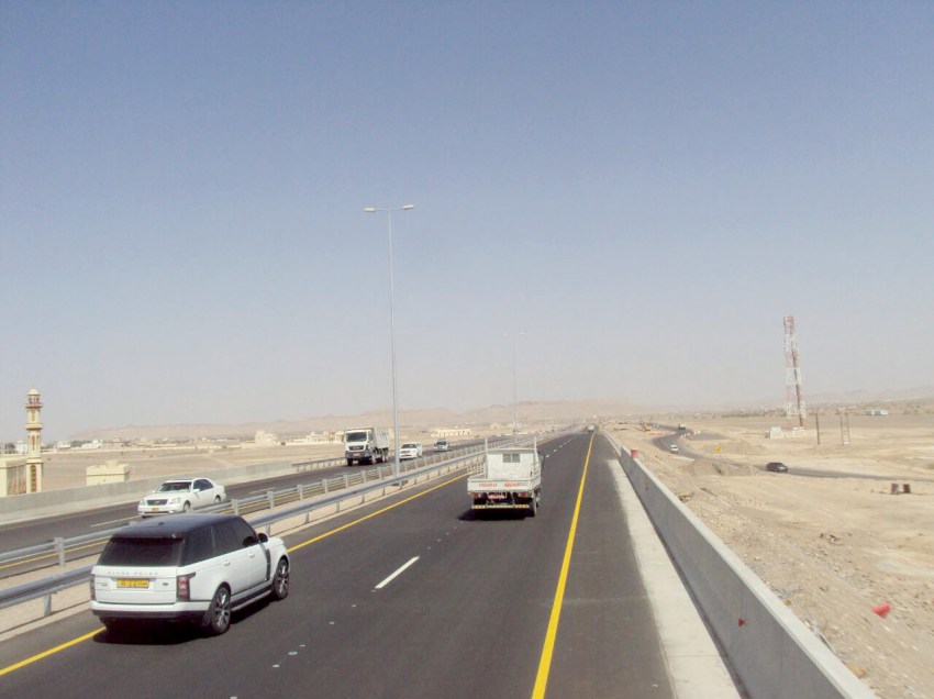 Oman transport: 12-km Jibreen-Ibri dual-carriageway partially opens