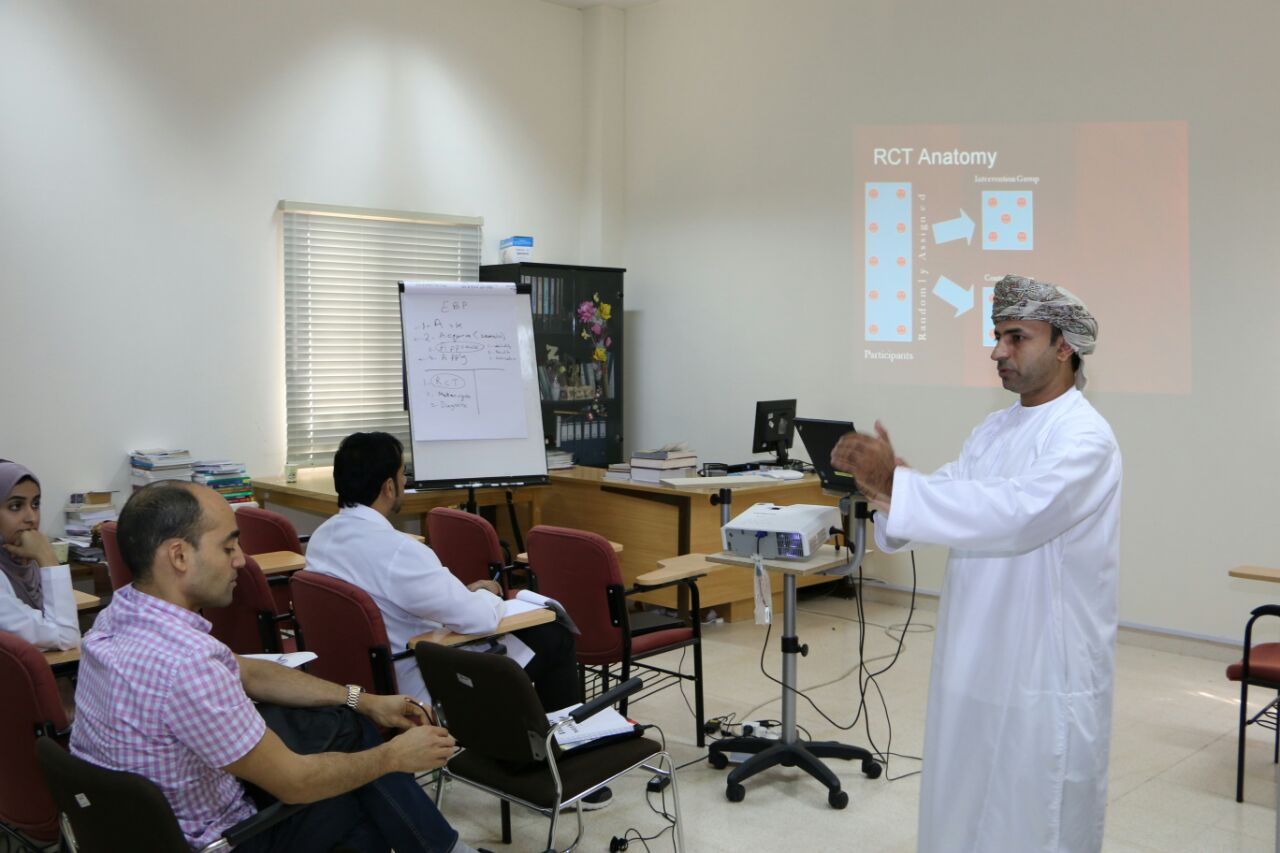 «الطب المبني على البراهين» حلقة عمل بالظاهرة