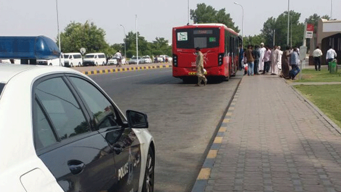 Royal Oman Police declares parking at bus stops illegal