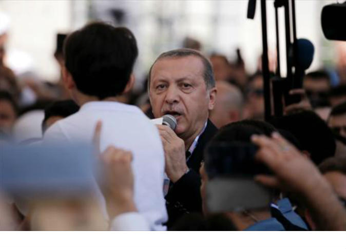 إردوغان يطالب بعدم التأخير في تطبيق عقوبة الإعدام