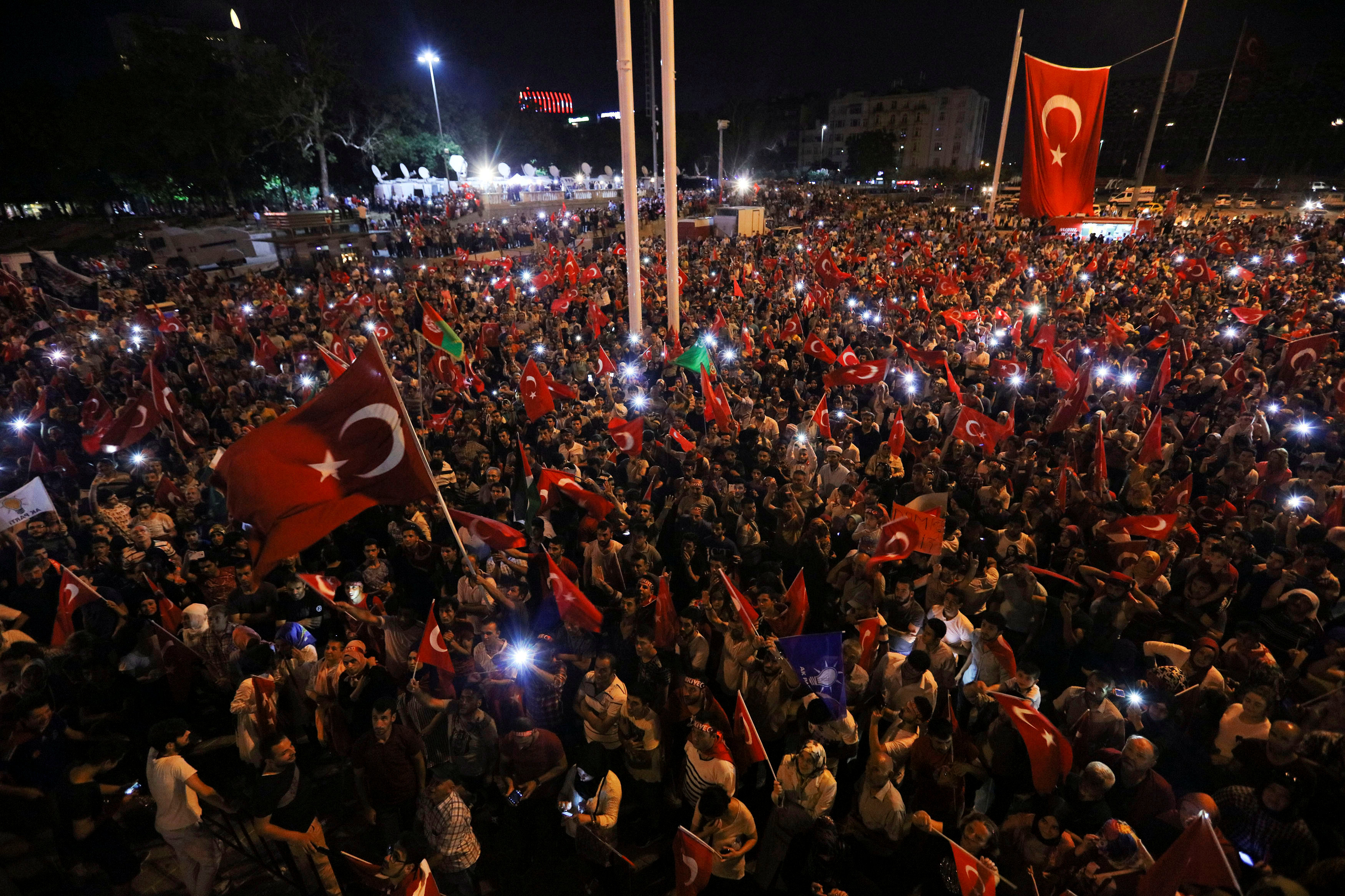 How social media helped defeat the Turkish coup
