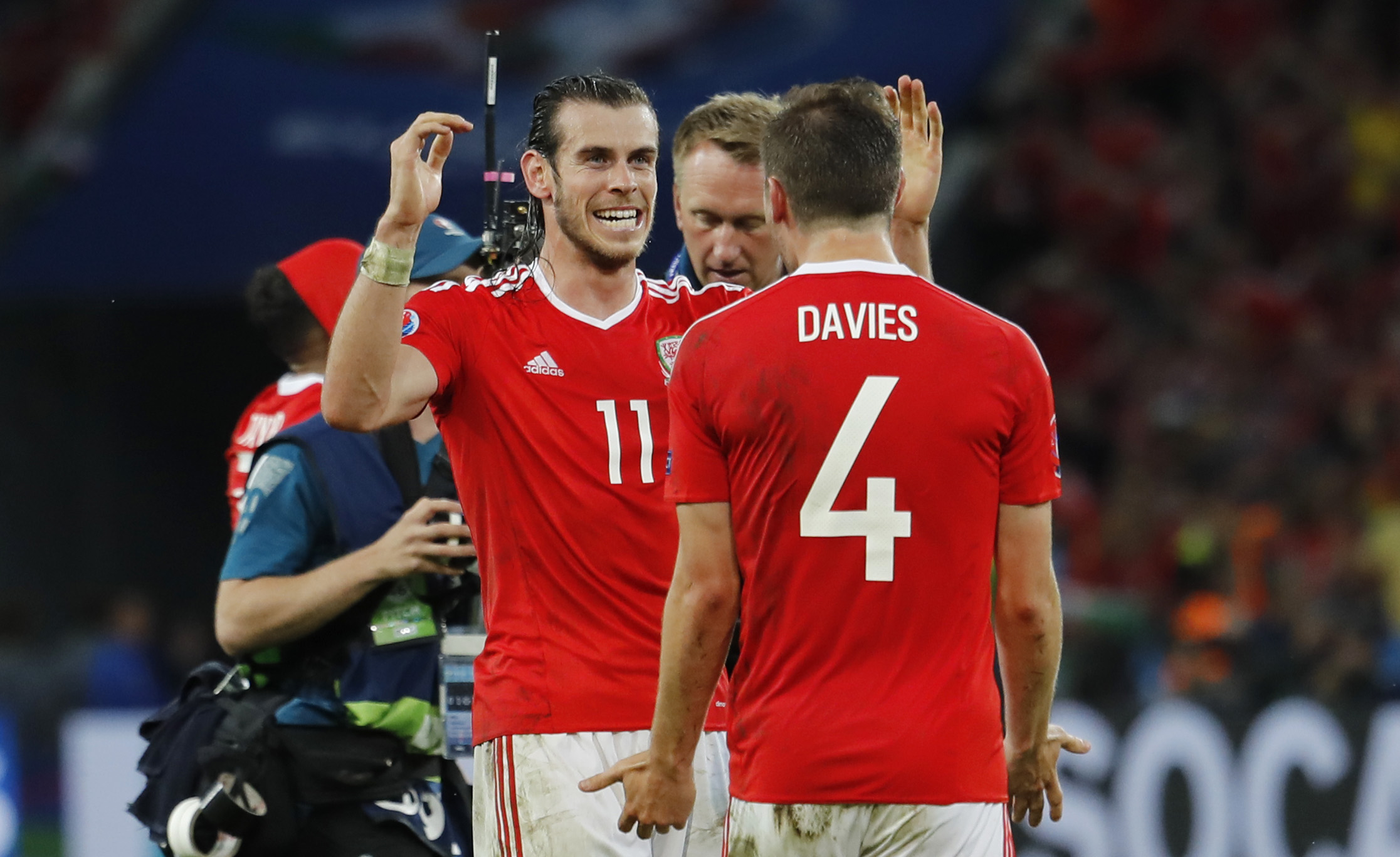 Euro 2016: Wales down Belgium to reach first ever semi-final