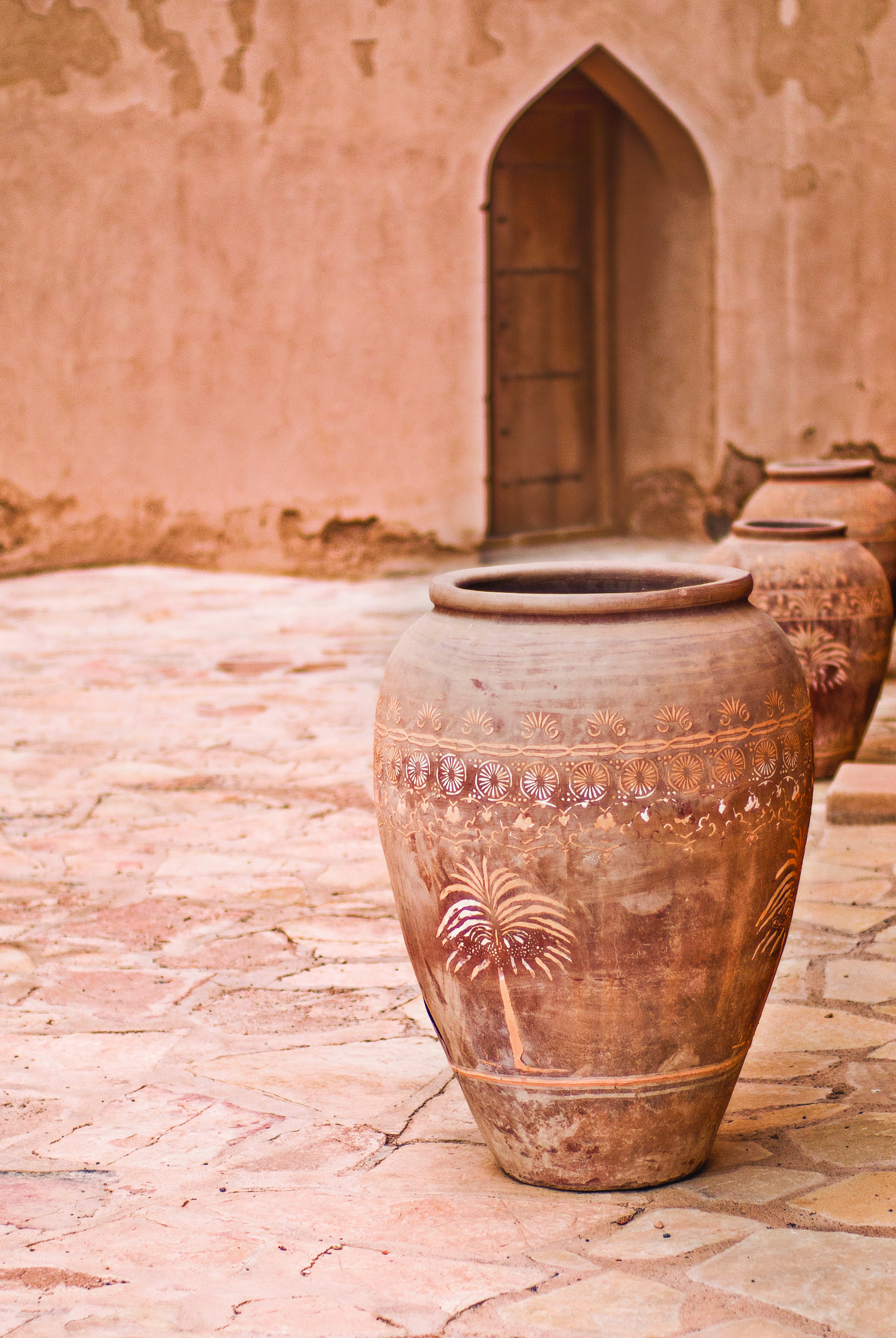 Oman Culture: The Magic Art Of Pottery