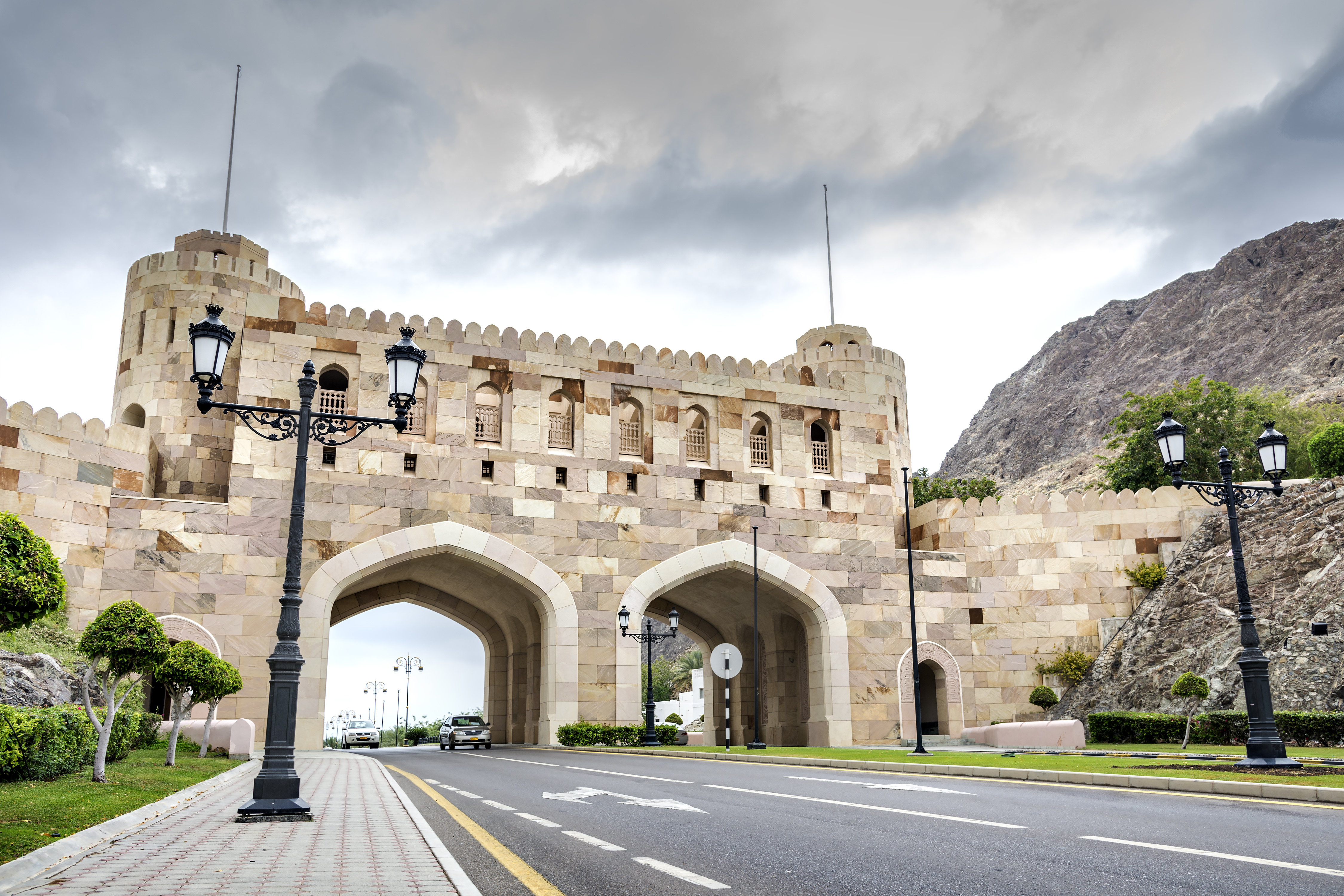 Arab, international media hail Oman’s development
