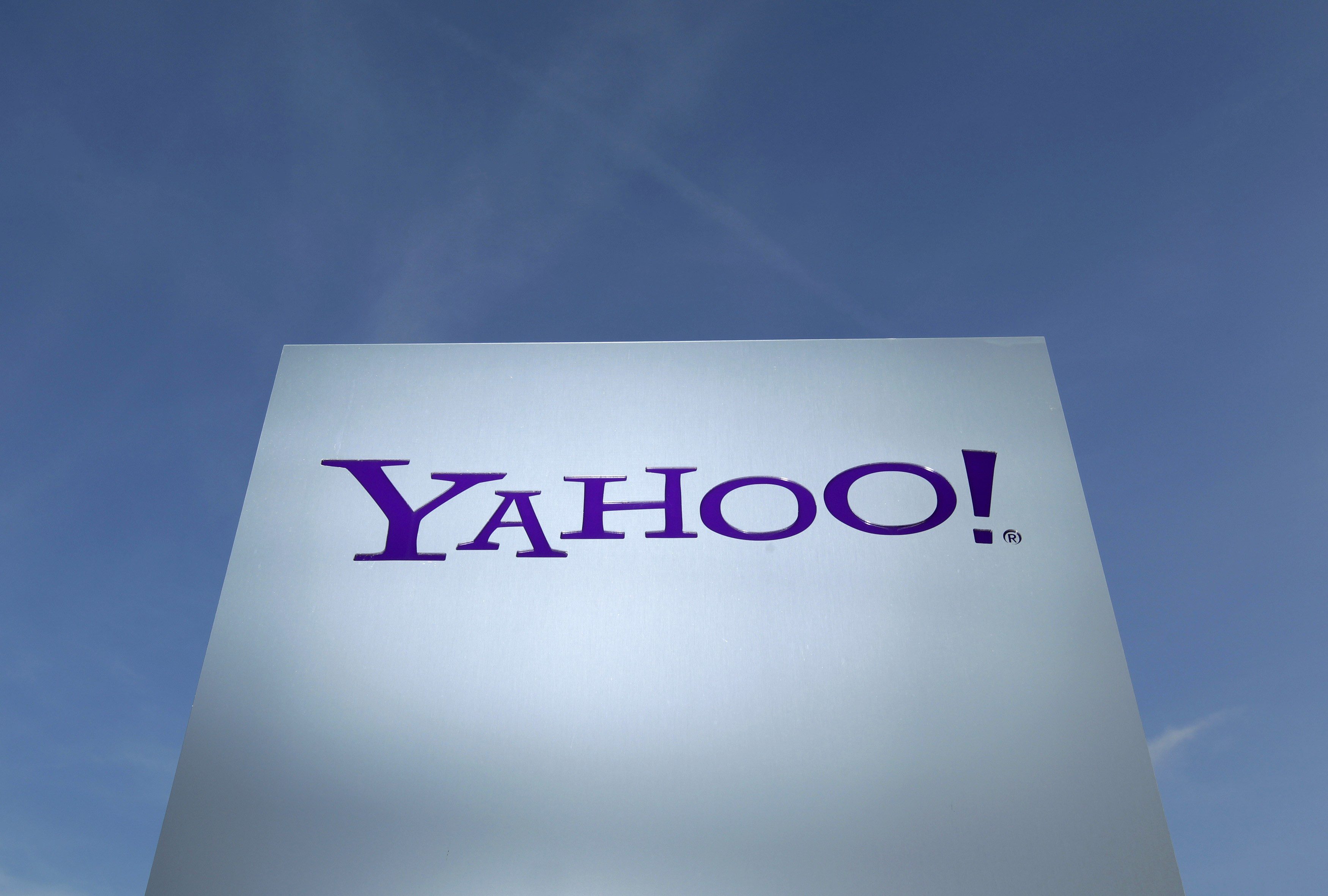 Verizon agrees to buy Yahoo's web assets for $4.83b