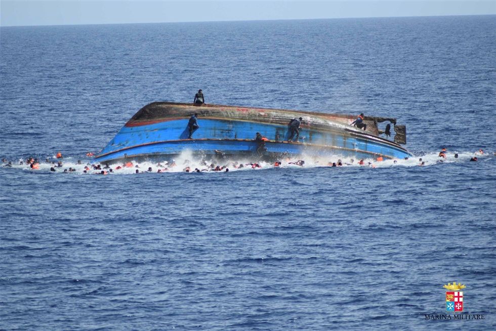 البحرية الايطالية تنقذ أكثر من 600 مهاجر في البحر المتوسط