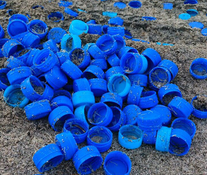 Call for clean-up as plastic from sunken vessel land on Oman coast