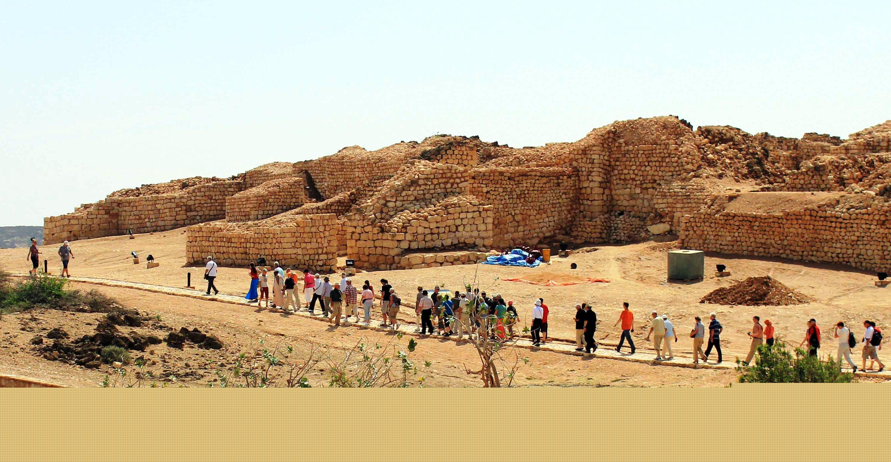 ظفار: 1635 زائر لمواقع أرض اللبان