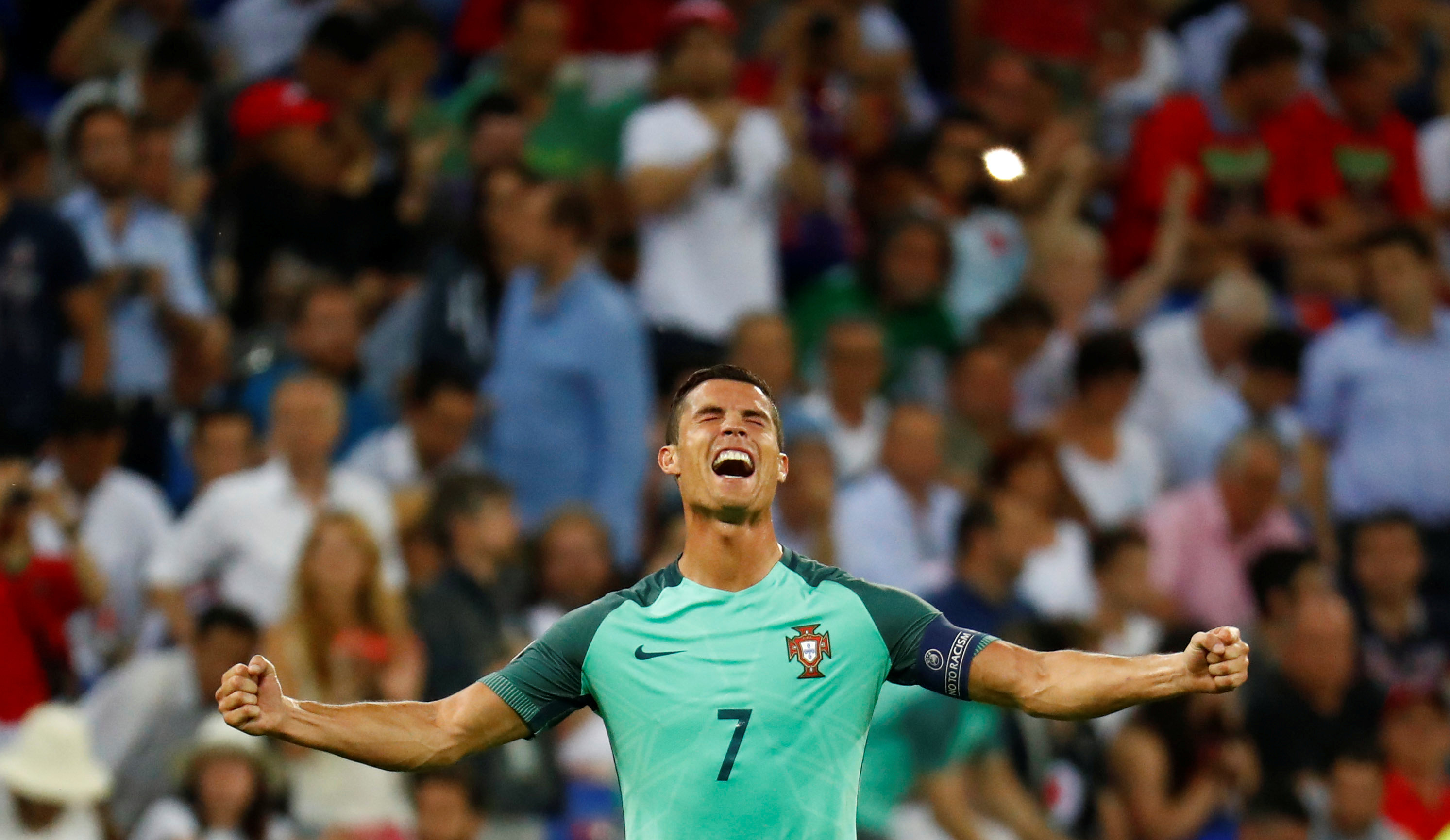 Euro 2016: Ronaldo delivers as Portugal end dream Wales run