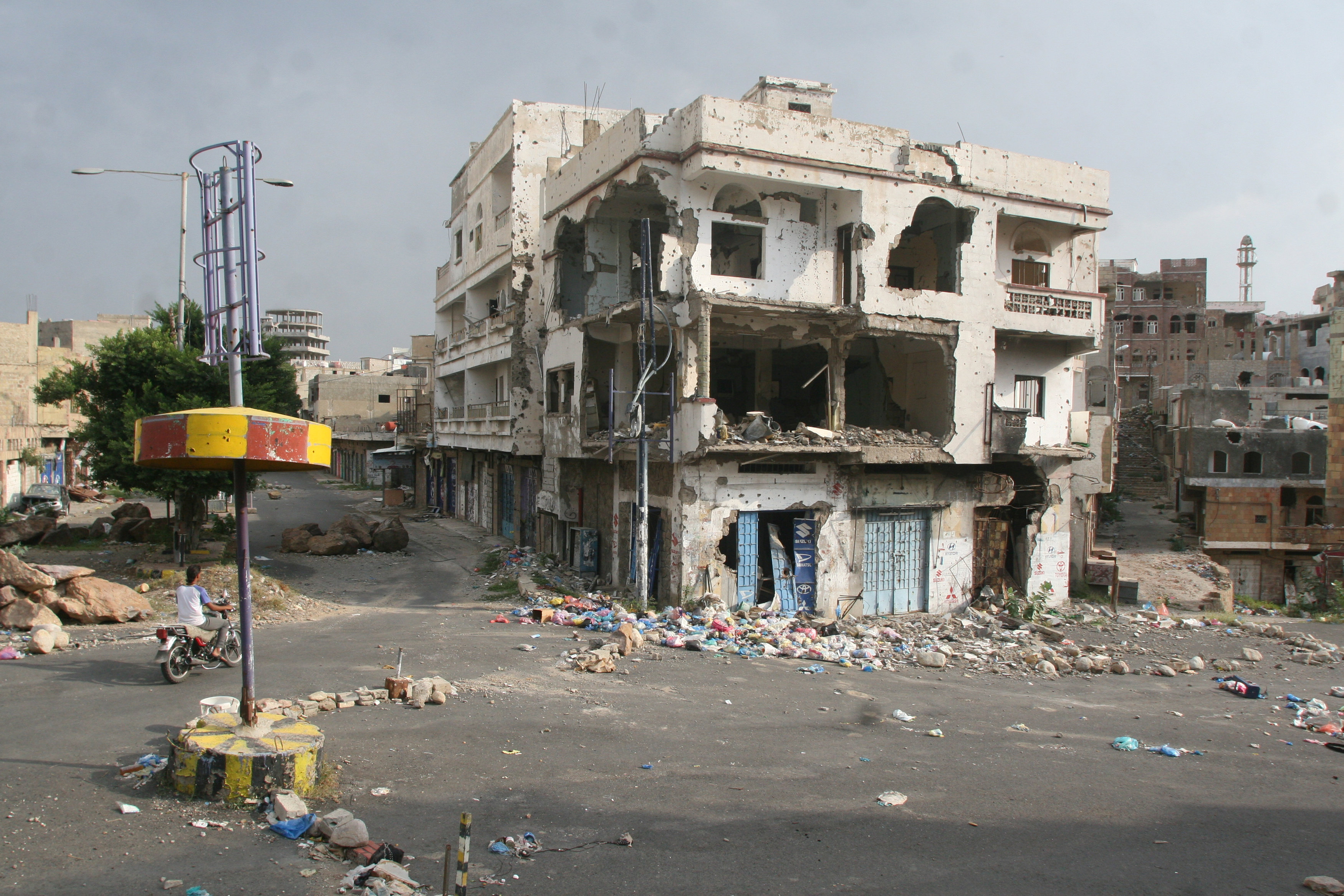 Yemen civil war costs $14 billion in damage and economic losses