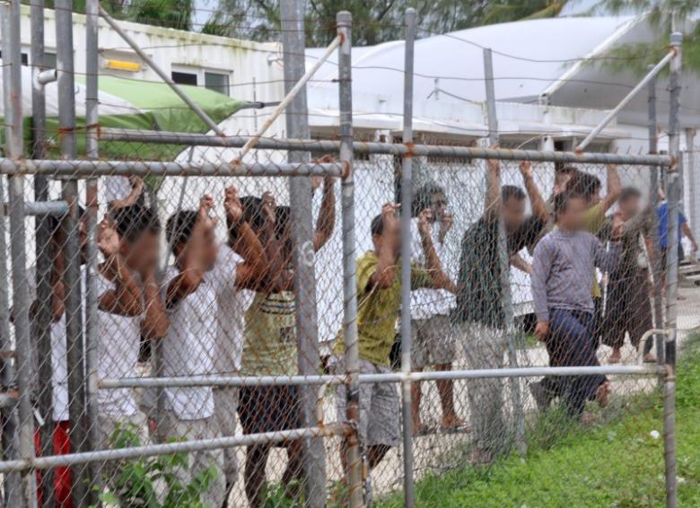 Australian state leader offers to house stranded asylum seekers