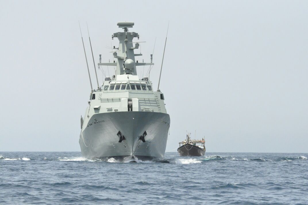 البحرية السلطانية العمانية تقوم بعملية بحث وإنقاذ‎