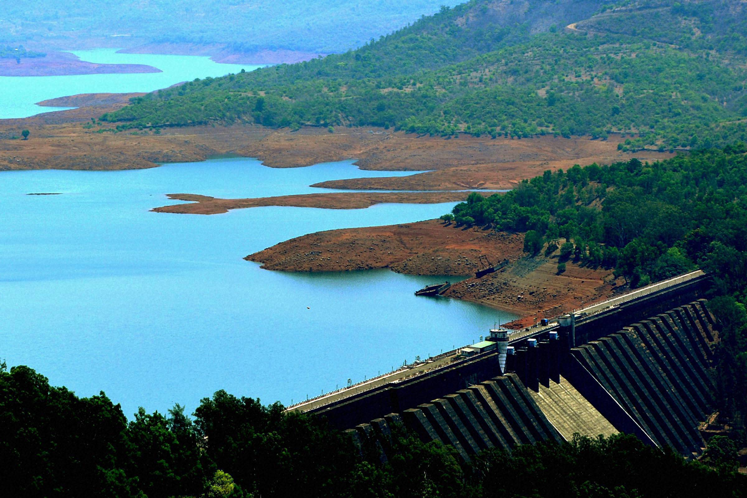 Water level in India's major reservoirs reaches 65%