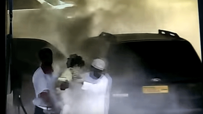 Omani hero pulls two children from burning car in Sur