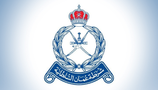 الشرطة تلقي القبض على وافد قام بسرقة مبلغ وقدره (430) ريالا عمانيا وهاتفين نقالين من منزل