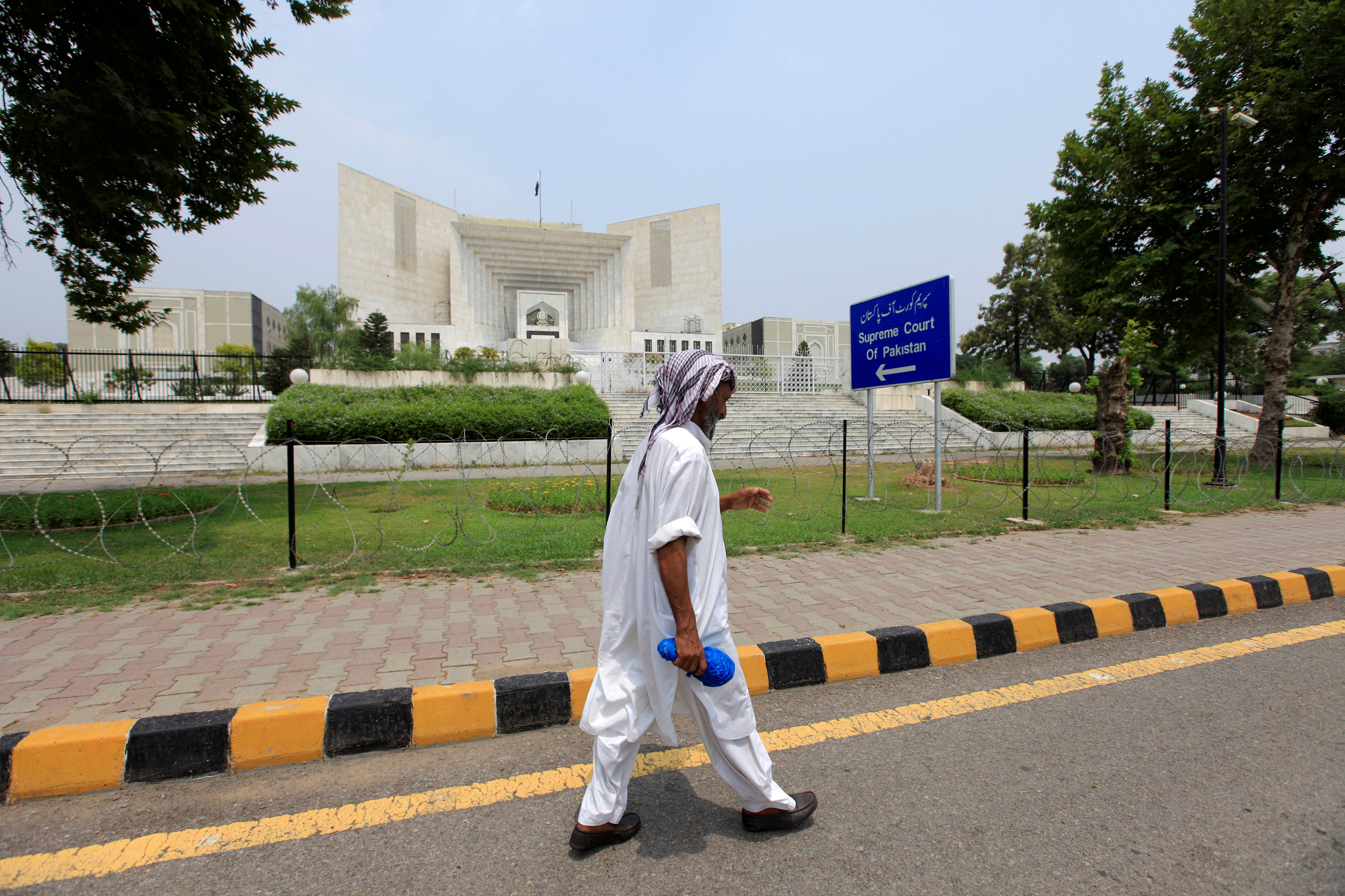 Pakistan Supreme Court dismisses civilian appeals against military convictions