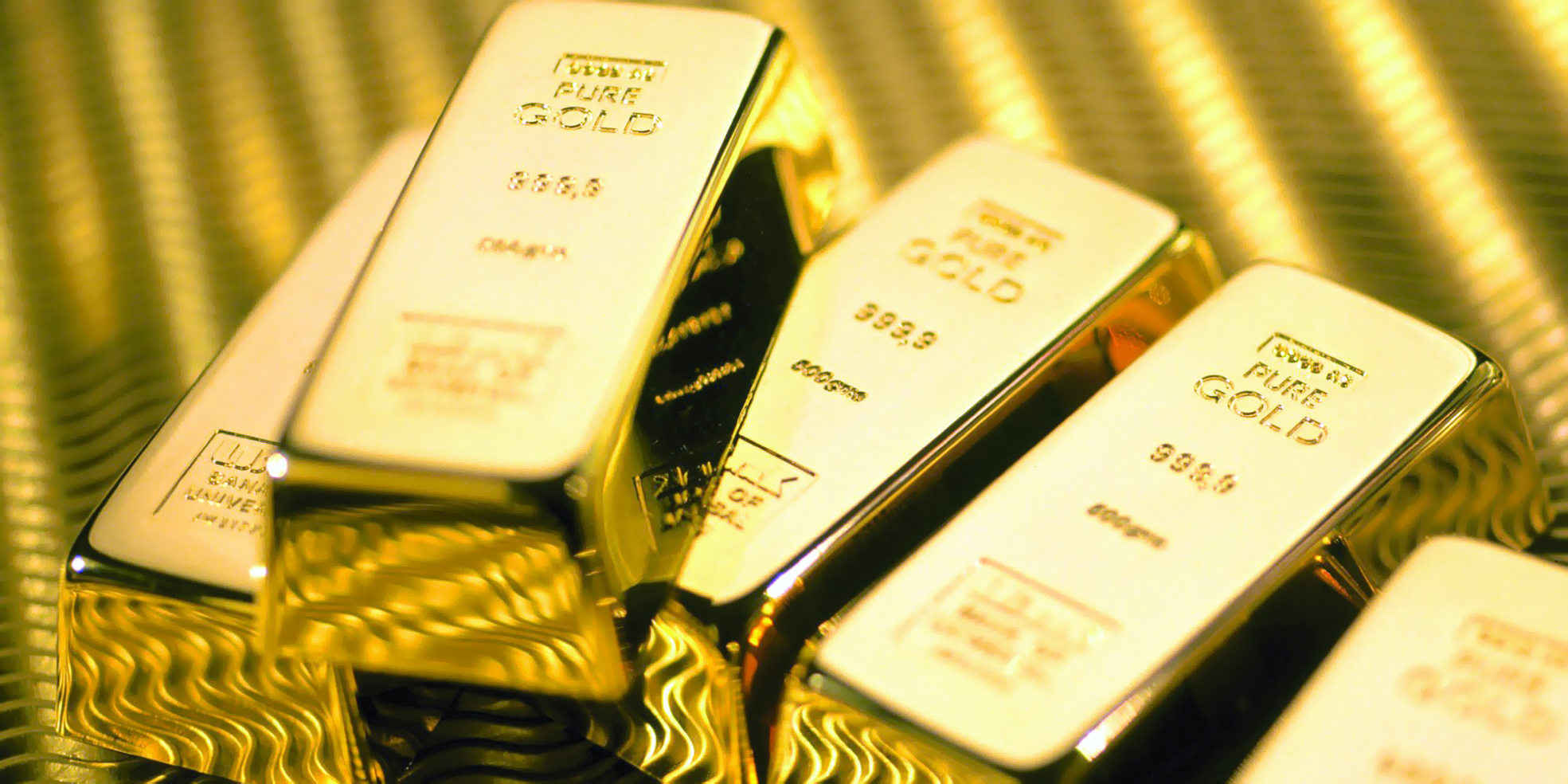 الذهب يستقر مع هبوط الأسهم