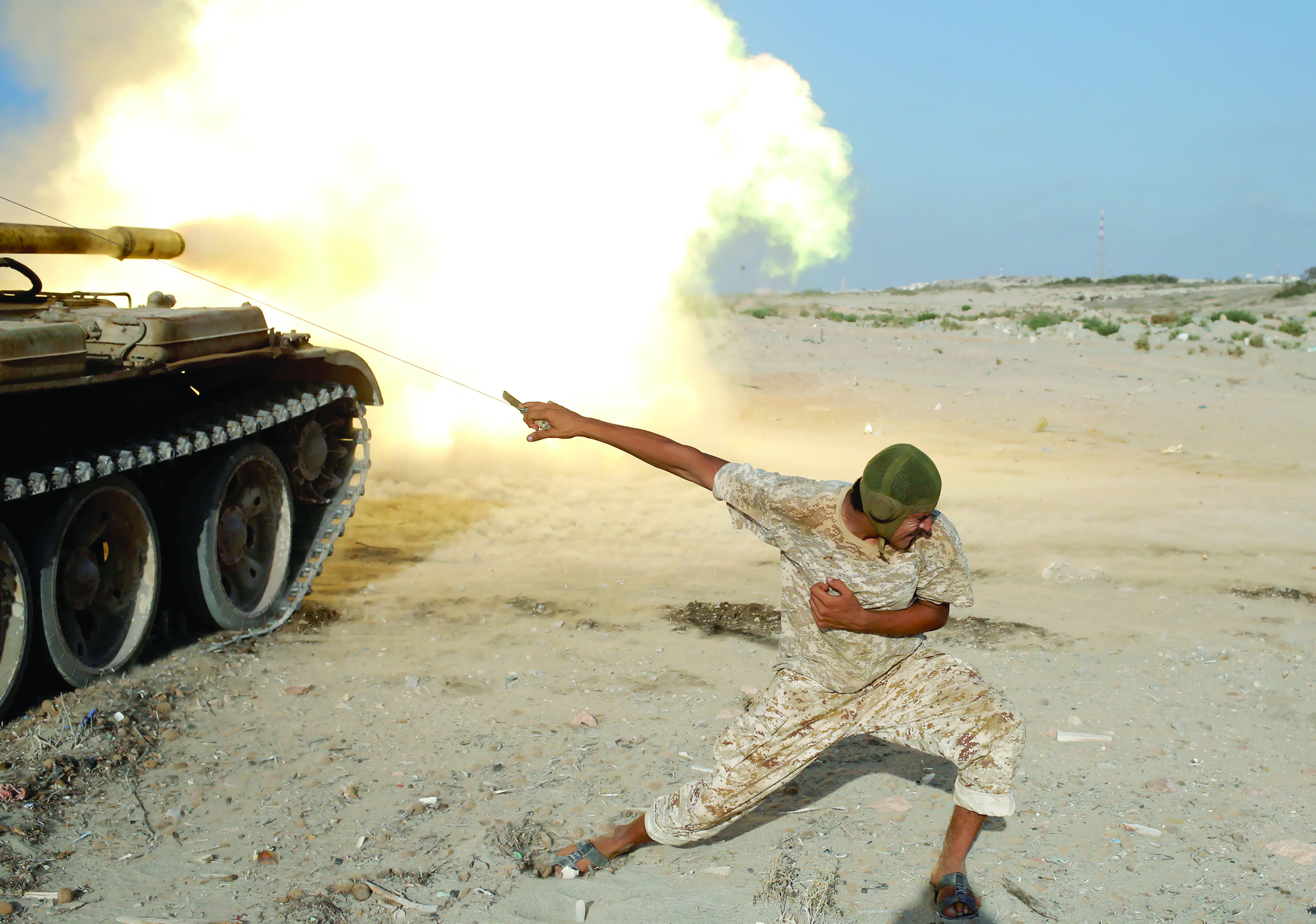 القوات الليبية تقدم بدعم أمريكي
