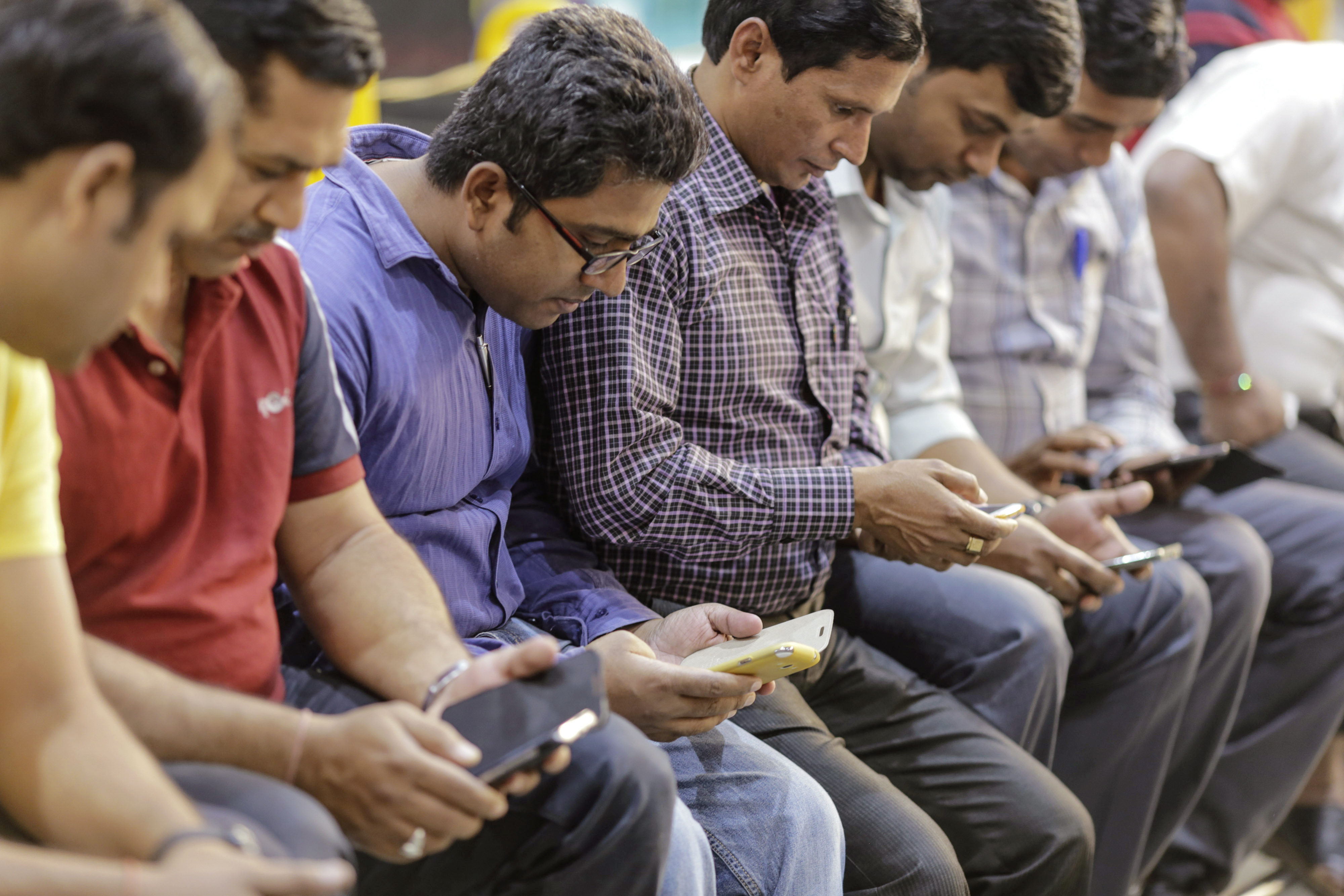Debt-led phone war may blow $74 billion hole in India's wallet