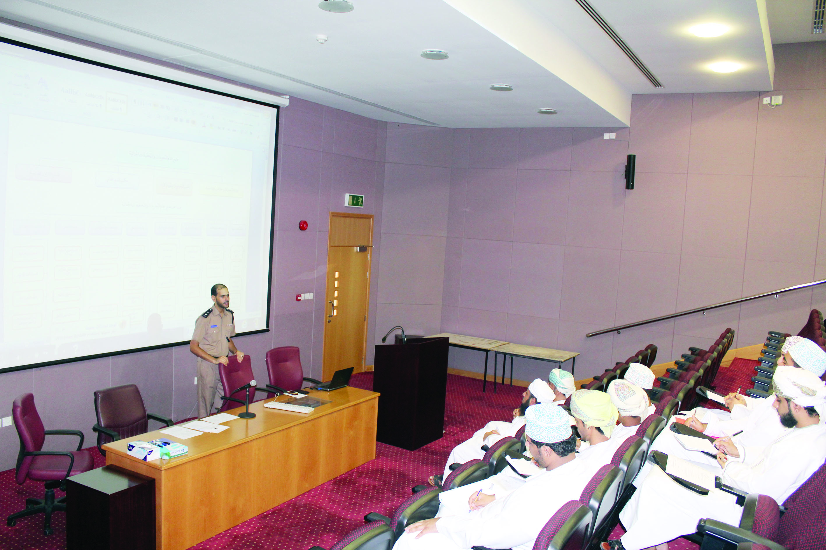 برنامج تدريبي حول التحريات والتحقيقــــــــات الجنـــائيــــــــة