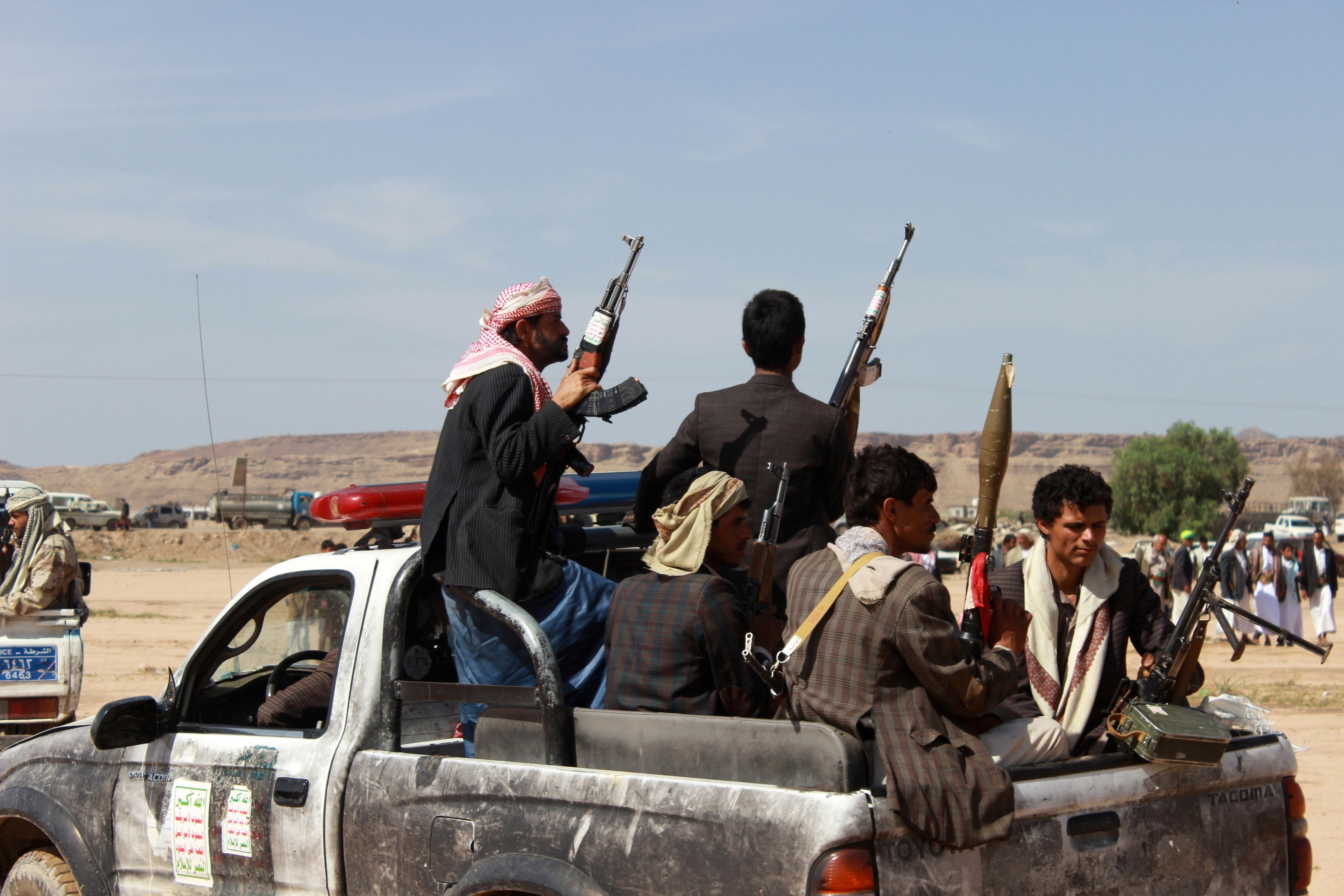 Saudi-led coalition air strike kills 9 civilians in Yemen market