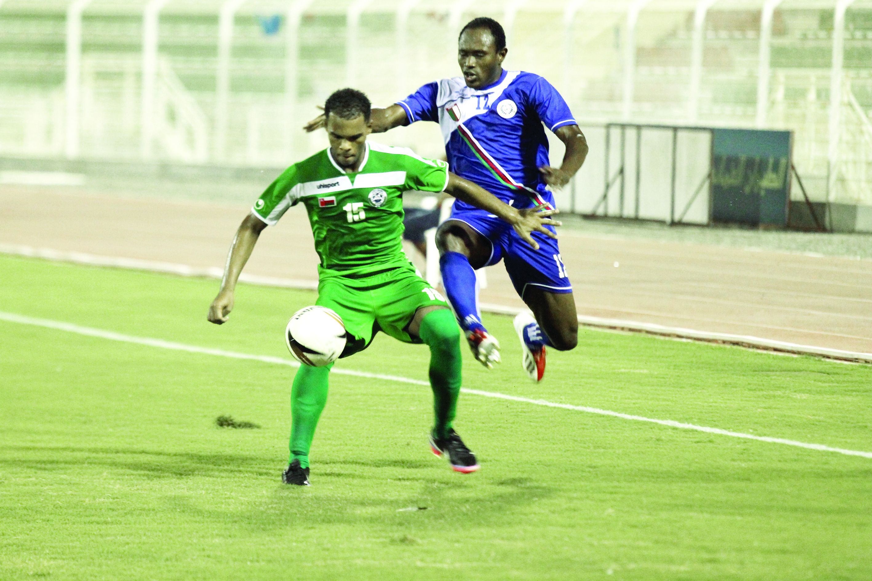 في إنطلاقة دوري عمانتل للمحترفينصحار وصحم يواصلان التحضير للديربي الجماهيري