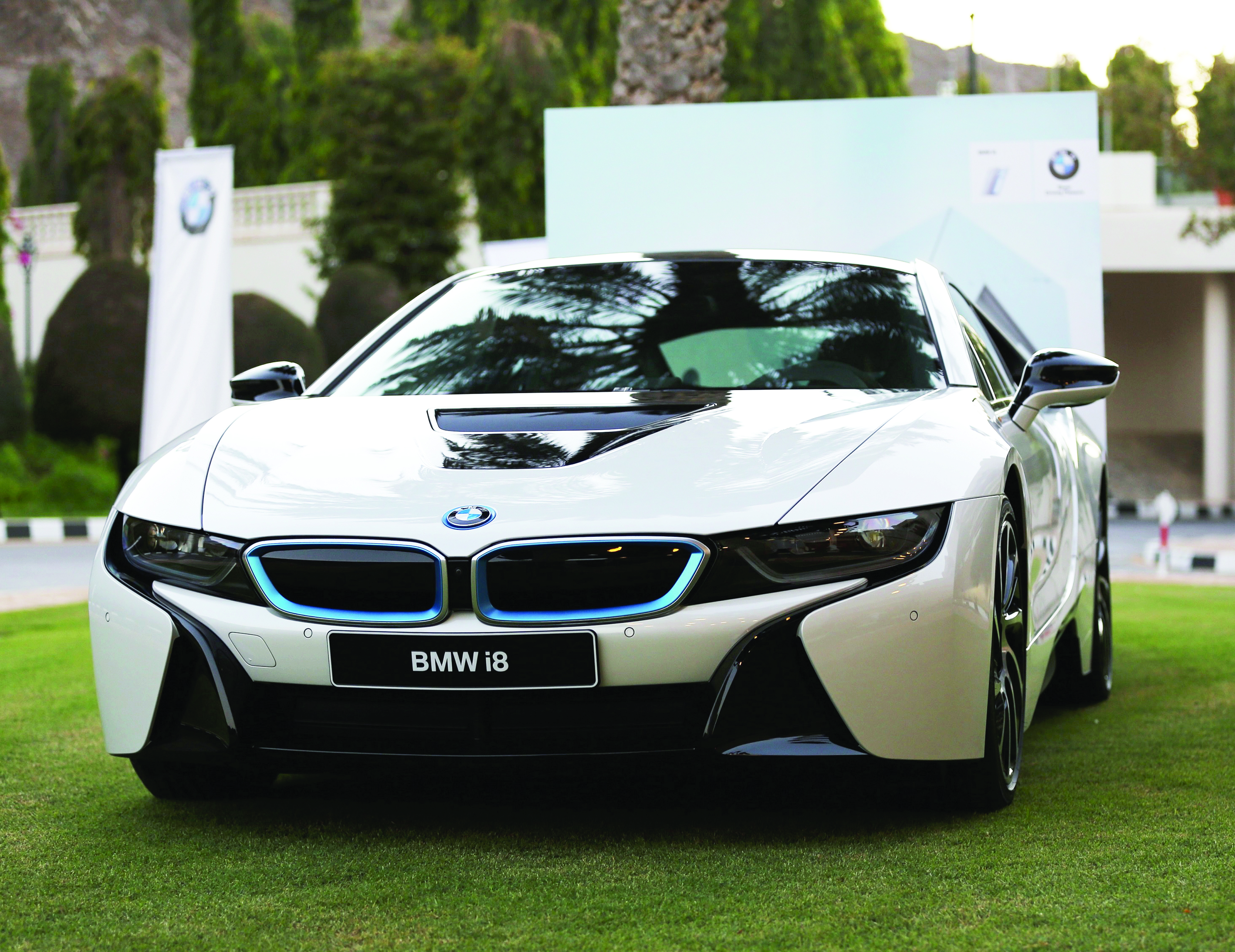 سيارات BMW  نجمات «الأناقة المطلقة»