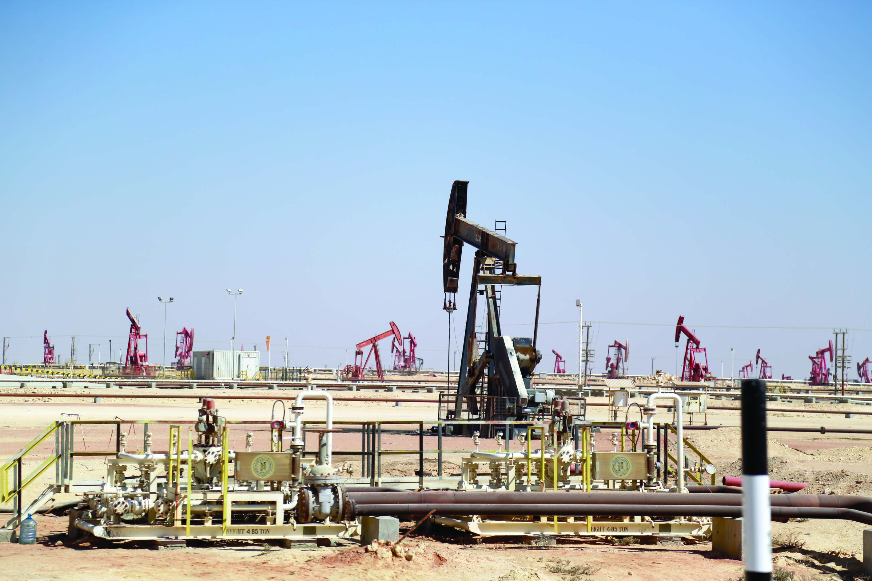ارتفاع سعر نفط عمان رغم انخفاض الأسعار العالمية