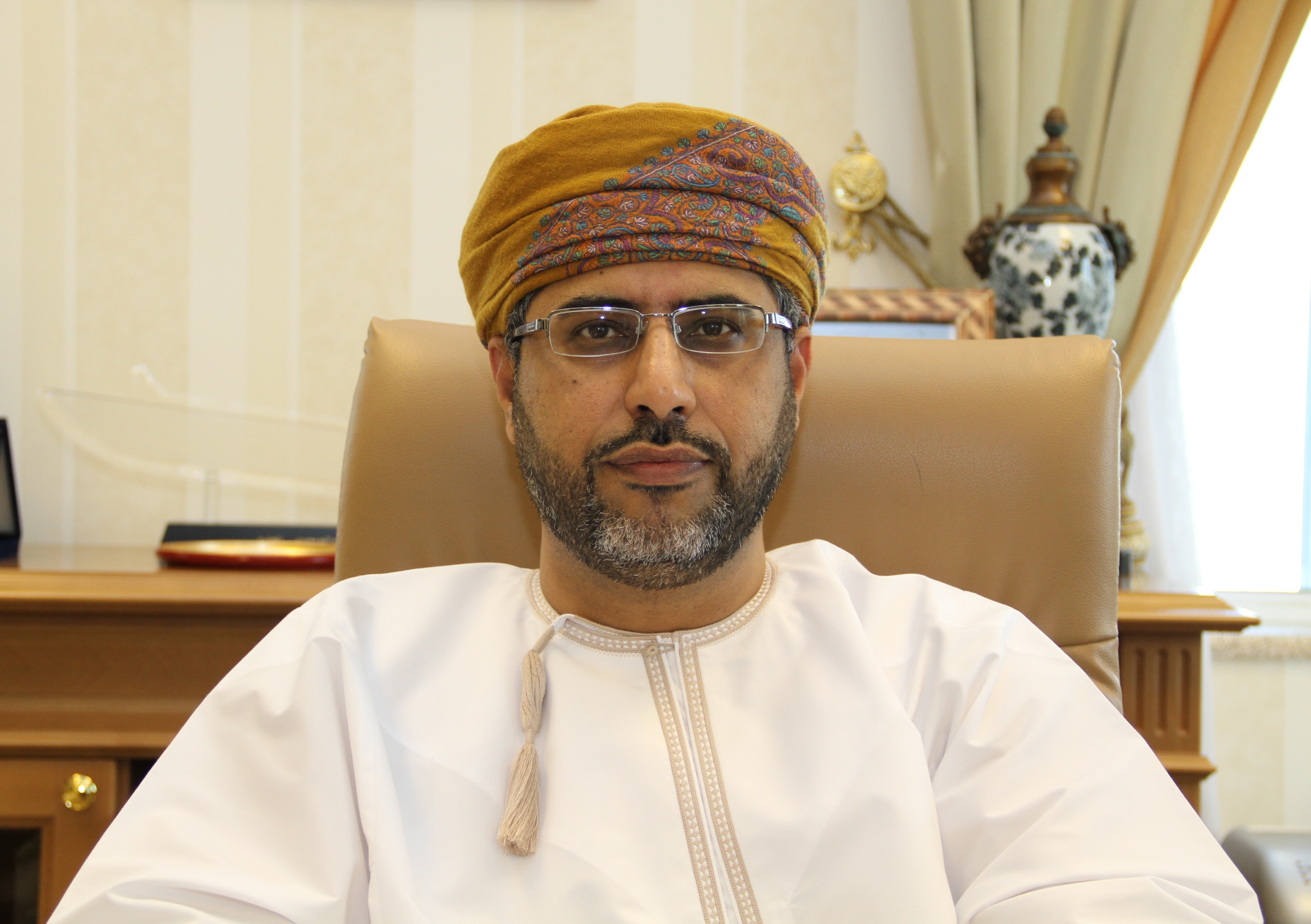 وكيل الخدمة المدنية لشؤون التطوير الإداري يغادر إلى المملكة العربية السعودية
