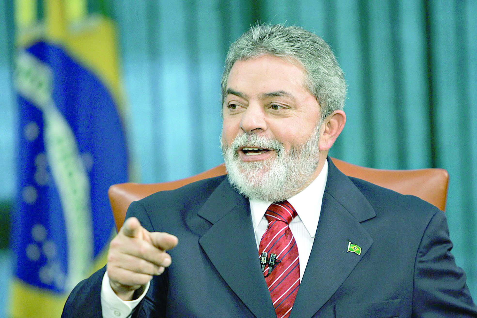 القضاء البرازيلي يقرر محاكمة "دا سيلفا" بتهمة الفساد