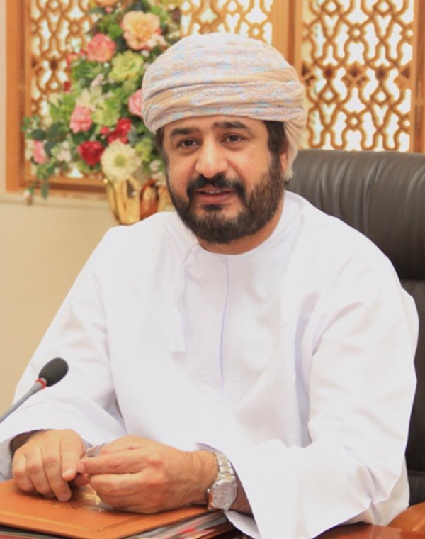 وزير الخدمة المدنية يغادر إلى الرياض  للمشاركة في اجتماع وزراء الخدمة المدنية بدول مجلس التعاون