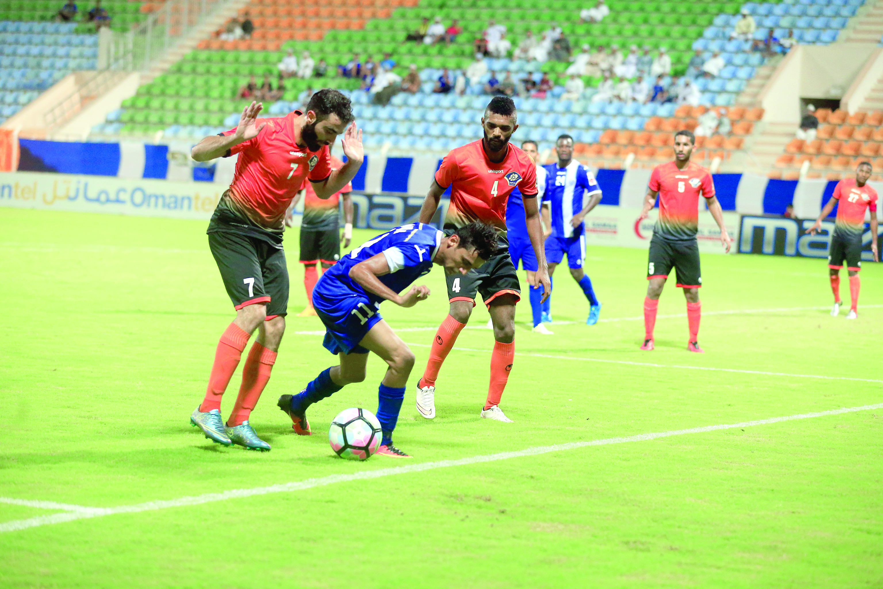 فنجاء الرابح الأكبر في ختام الجولة الثانية لدوري «عمانتل»جولة سقوط المدربين والدقائق المجنونة