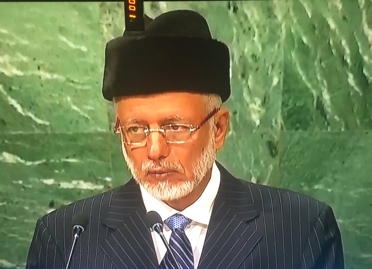 ابن علوي: السلطنة سعت دائما على تقريب وجهات النظر والجلوس على طاولة المفاوضات
