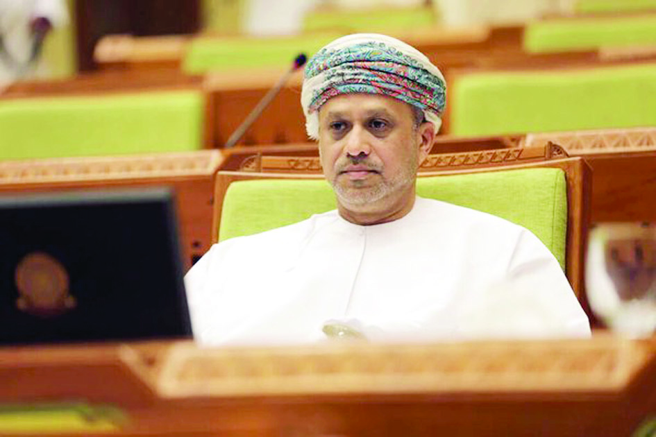 نائب رئيس مجلس الشورى  ل"الشبيبة:
على المجلس بحث وسائل تمويل القطاعات الحيوية(مادة مقترحة كمانشيت لعدد الأربعاء..يرجى عدم بث الموضوع الى حين الإشعار)
