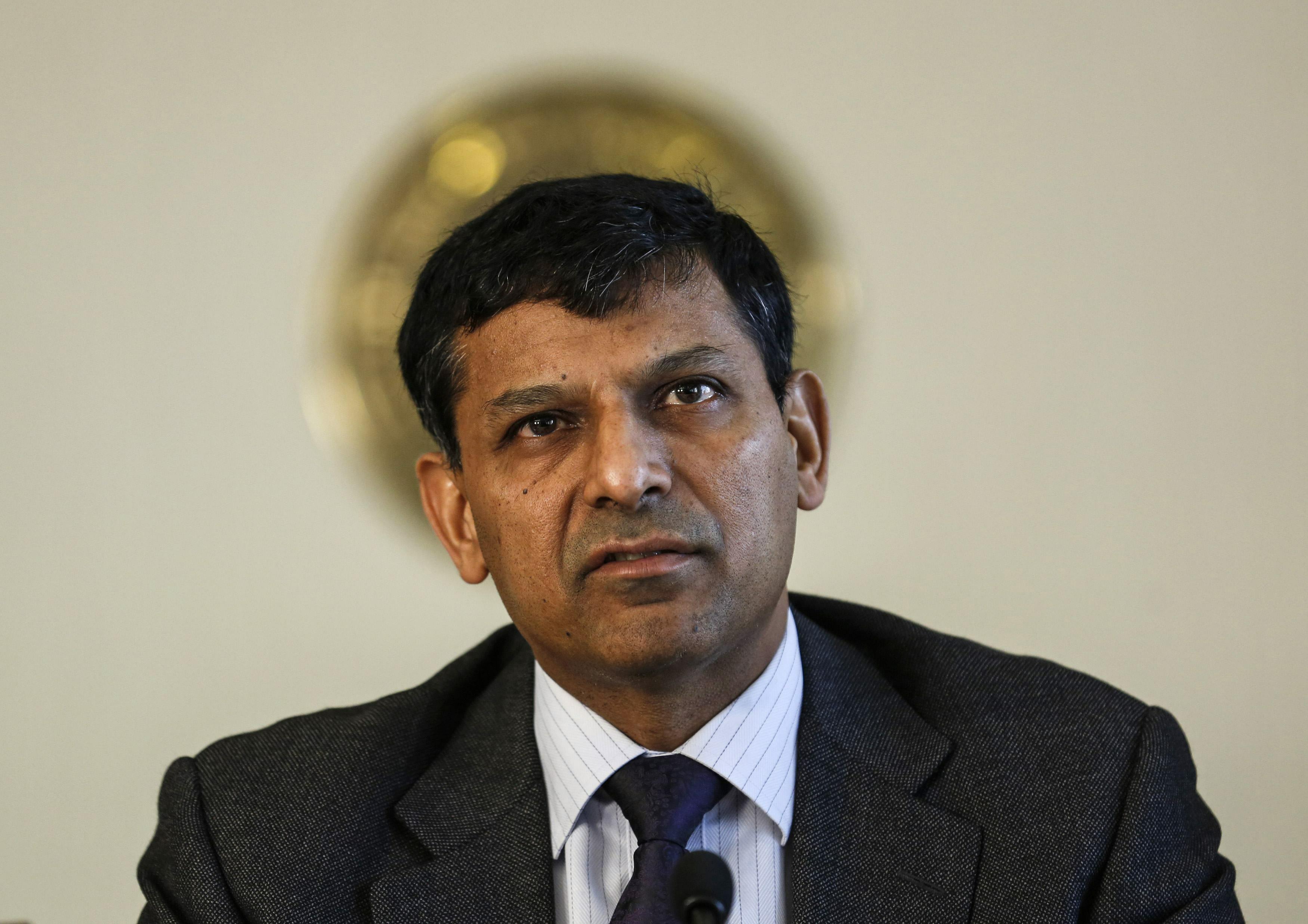 Rajan pitches for RBI's independence; wants governor rank be raised