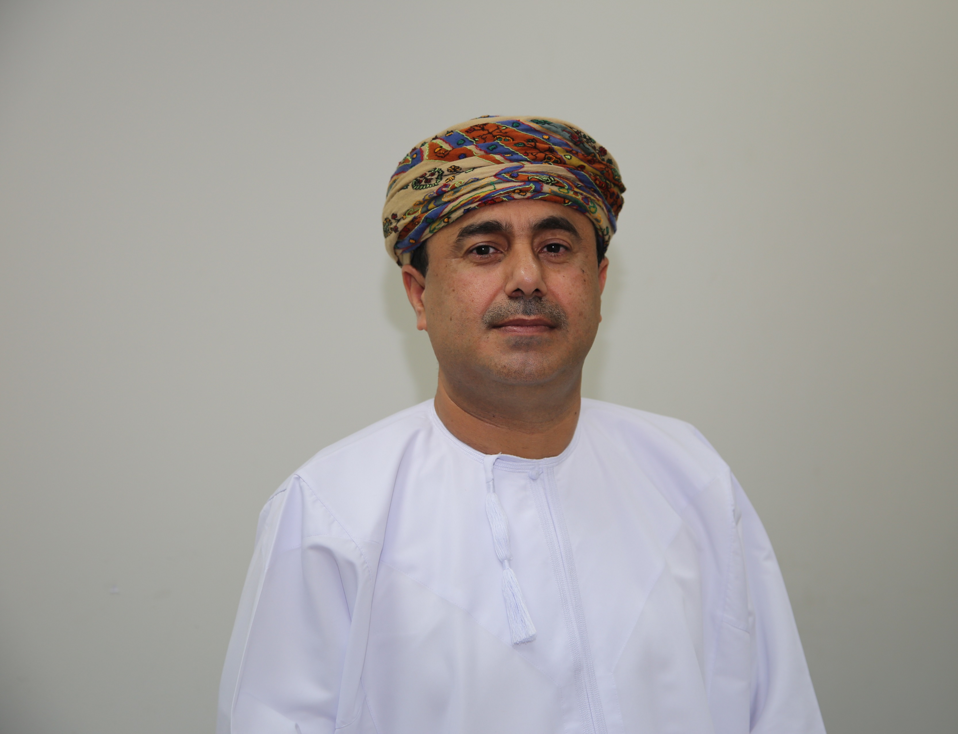طلاب الاقتصاد .. أين هم من المؤتمرات الاقتصادية؟