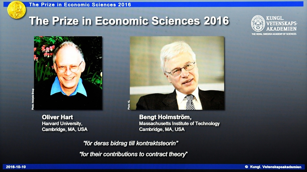 فوز الاميركي البريطاني اوليفر هارت والفنلندي بنغت هولمستروم بجائزة نوبل للاقتصاد
